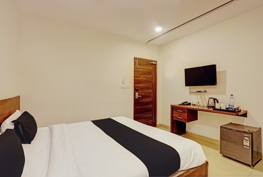 Collection O SSR Royal Suites