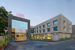 Regenta Place Ahmedabad, Ahmedabad