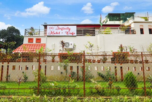 Hotel O Infinity hotel and cafe