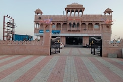 Hotel Vishnu Palace, Sarwar