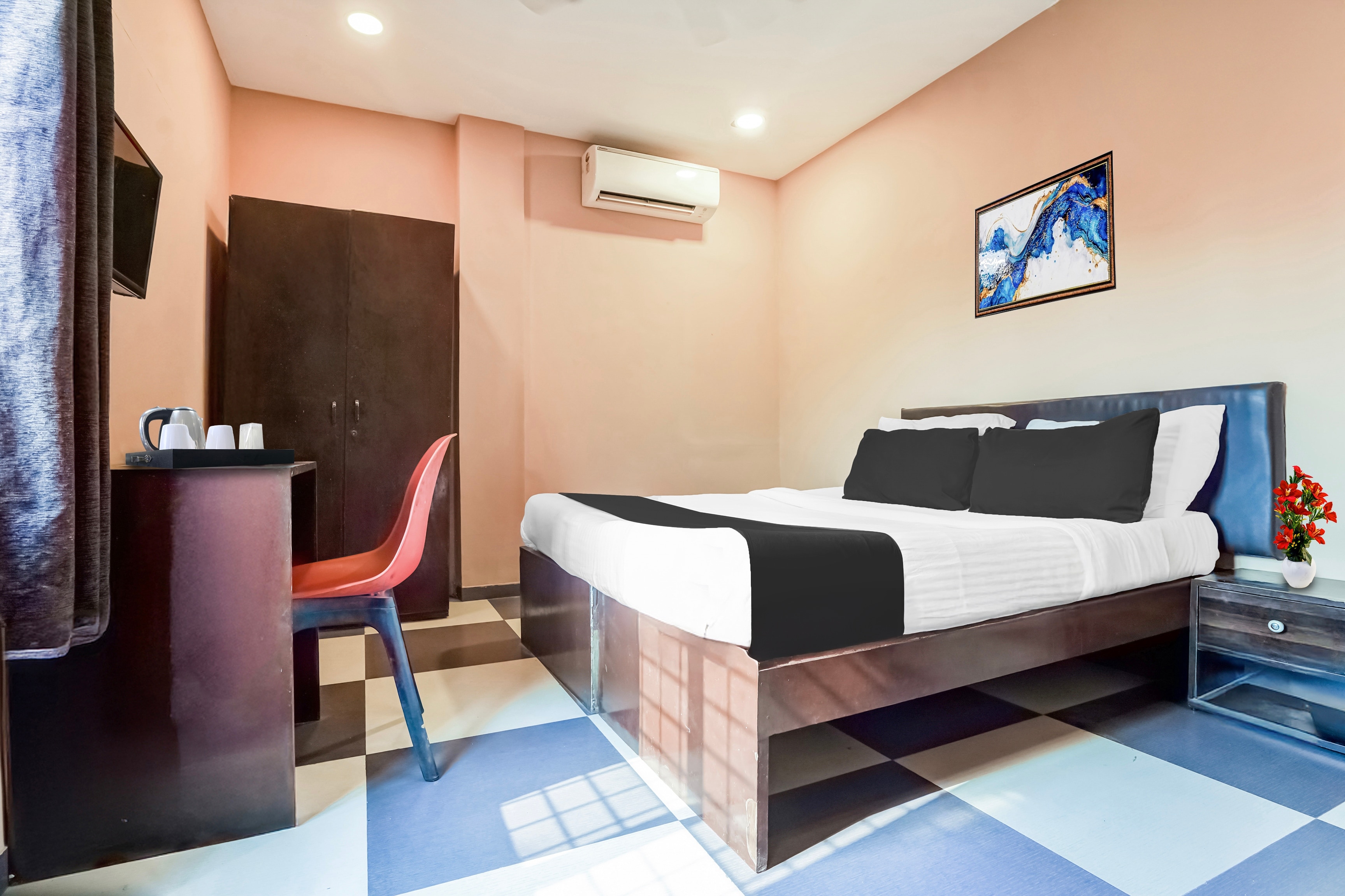 Super Hotel O Hingna Road Near Rachana Metro Station - Tap to explore photos