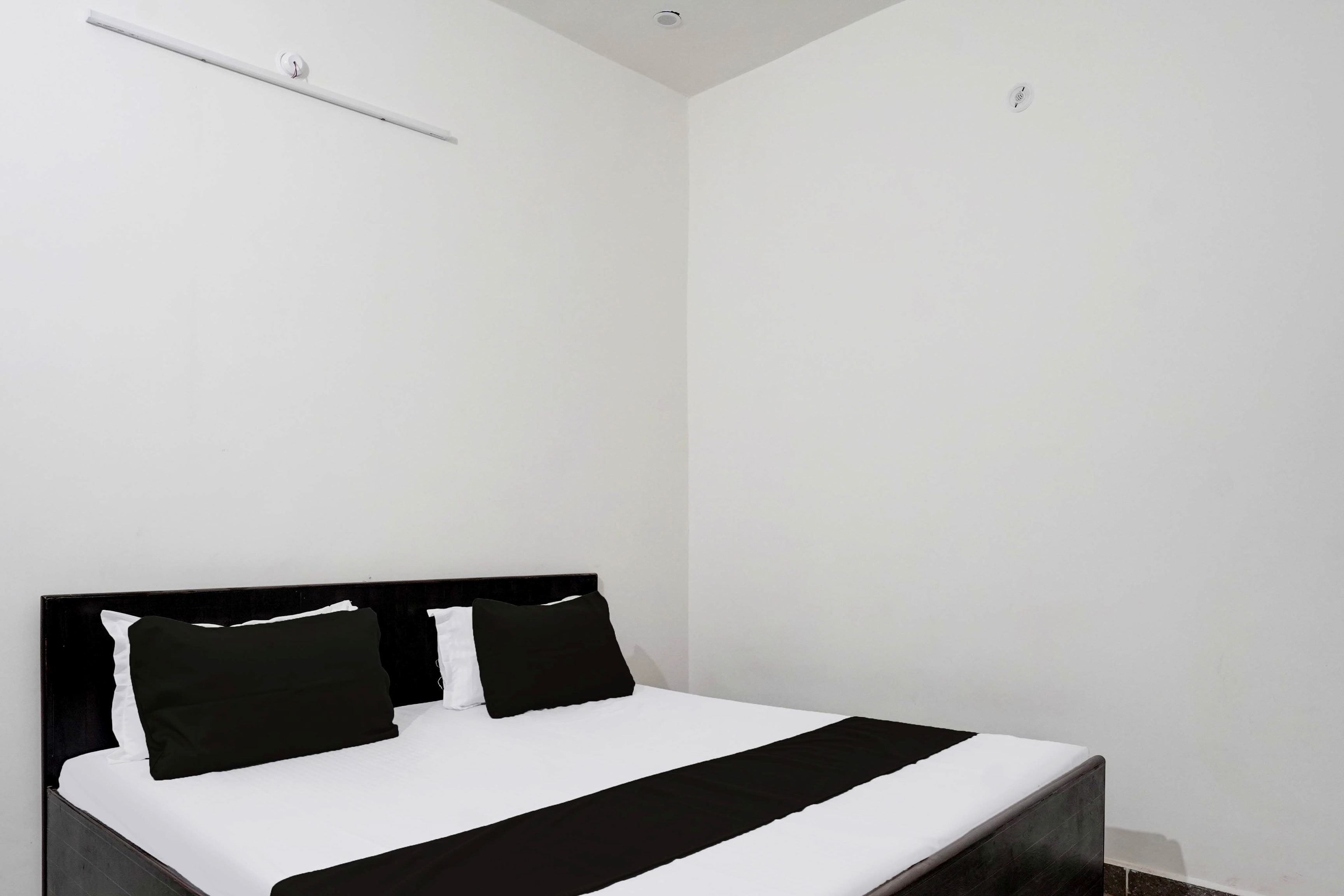 OYO THE HOTEL HEAVEN - Tap to explore photos