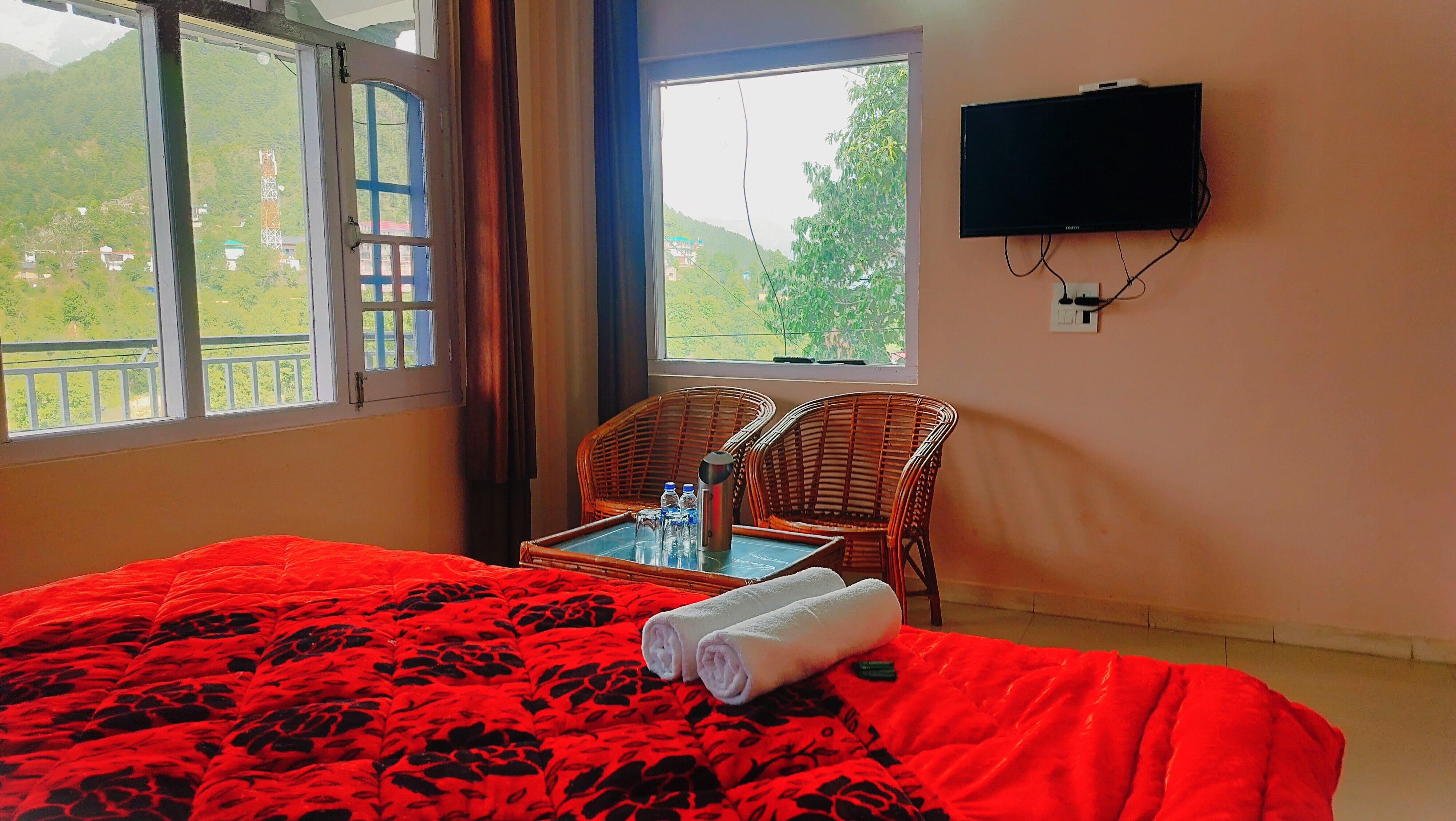 Rubi Hill View Homestay - Tap to explore photos