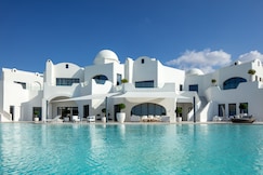 Anantara Retreat Santorini Abu Dhabi – Adults Only, Abu Dhabi