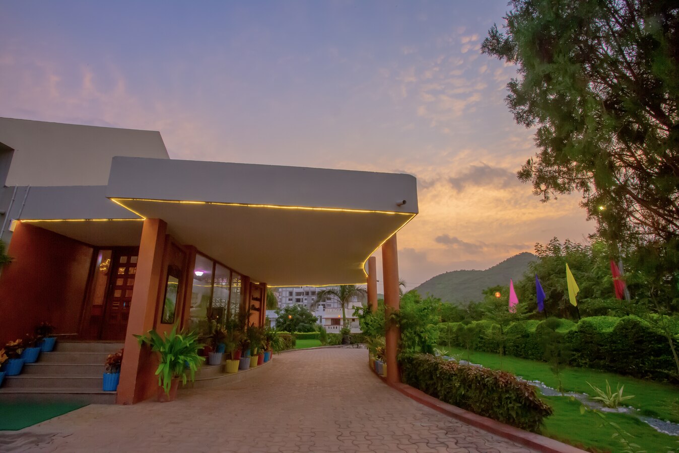 JEEVANTARA RESORT Udaipur, Rajasthan INR 1579 OFF ( ̶4̶5̶0̶0̶ ) Resort Price, Address & Reviews