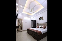 Mahadev Guest House, Varanasi