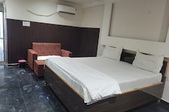 Hotel Shine International, Siwan