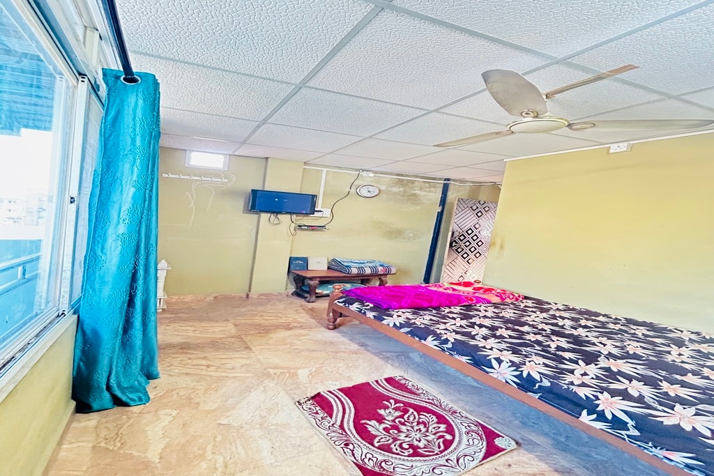 Sanskar Guest House - Tap to explore photos
