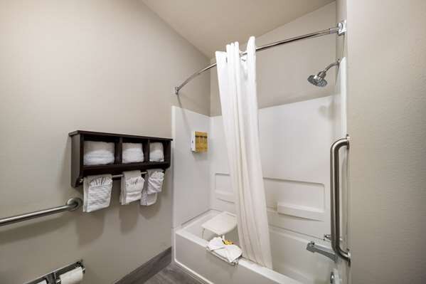Best Western Plus Lake Dallas Inn & Suites - Tap to explore photos