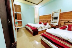 RV INN Deluxe AC Room with private bath, Varanasi