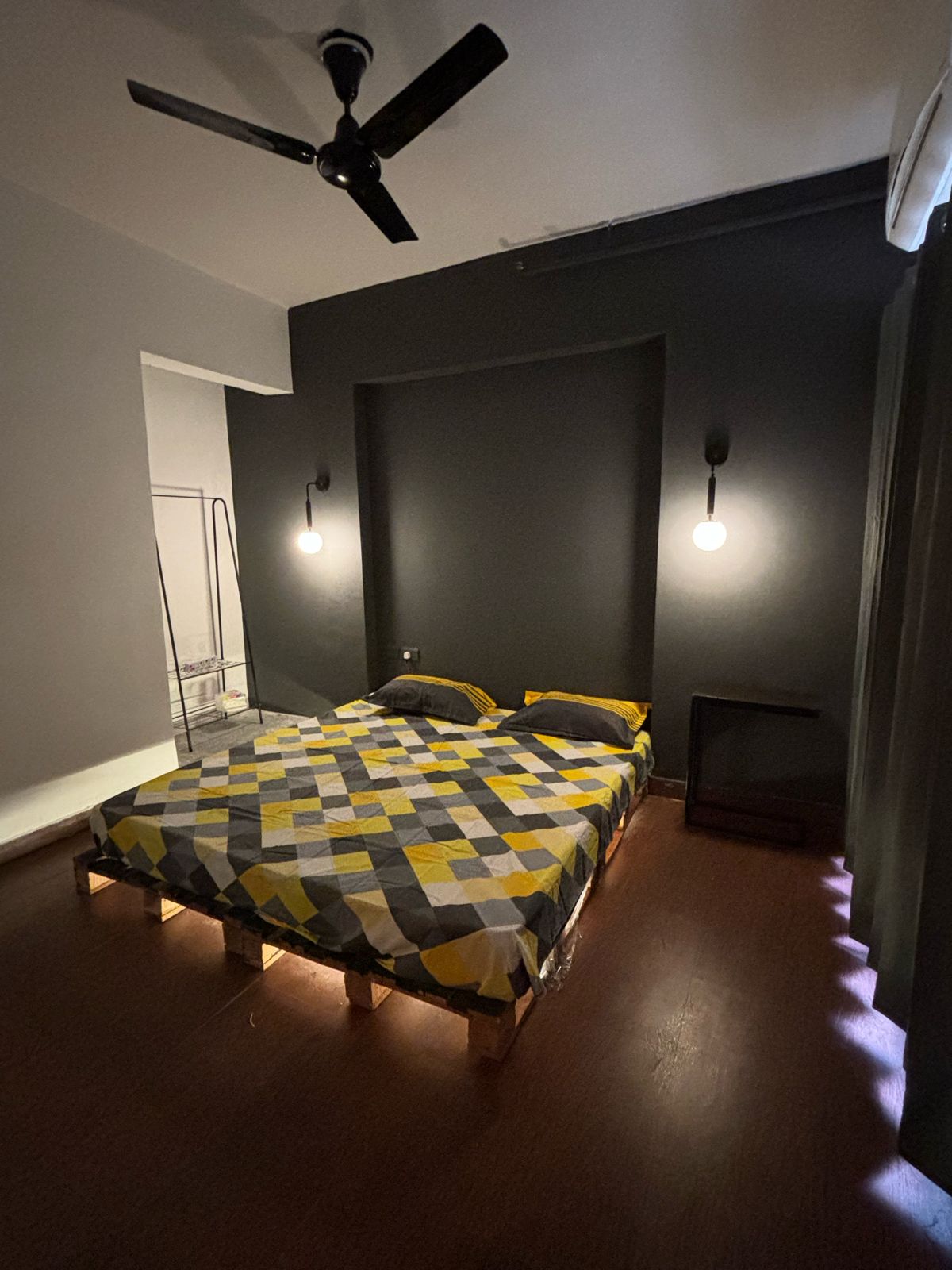 Cozy 2BHK Apartment - Tap to explore photos