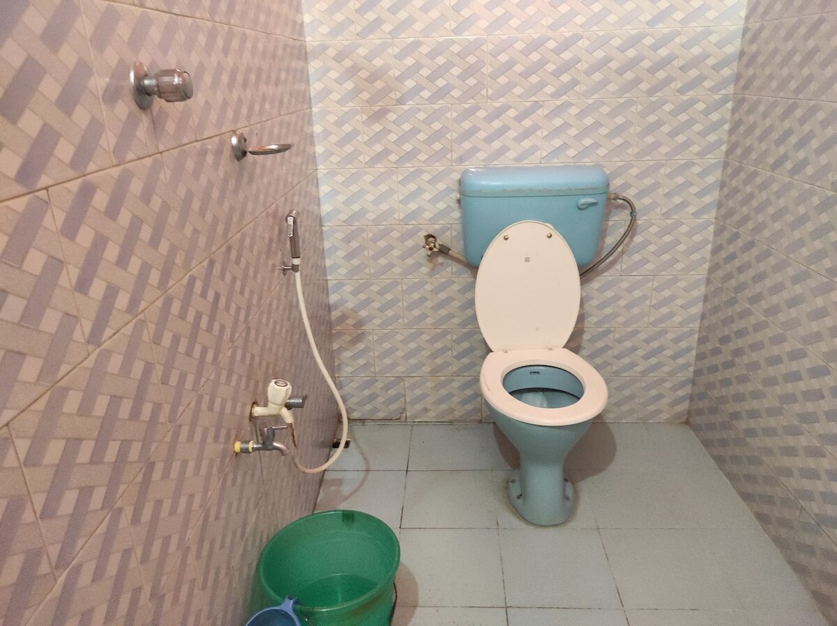 Homocation Bora's Homestay - Tap to explore photos