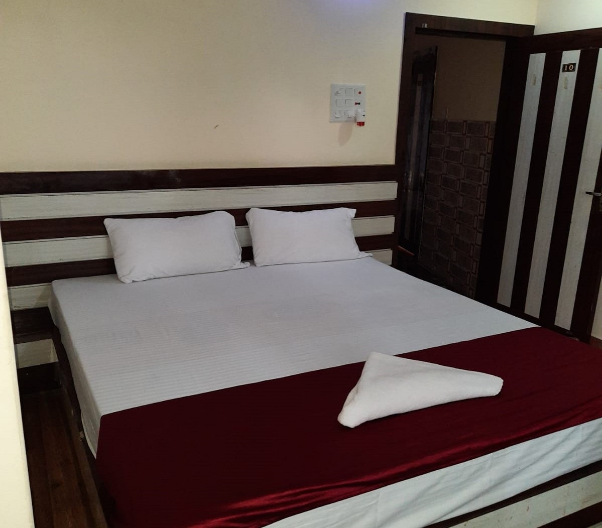 Hotel Vishal Residency - Tap to explore photos