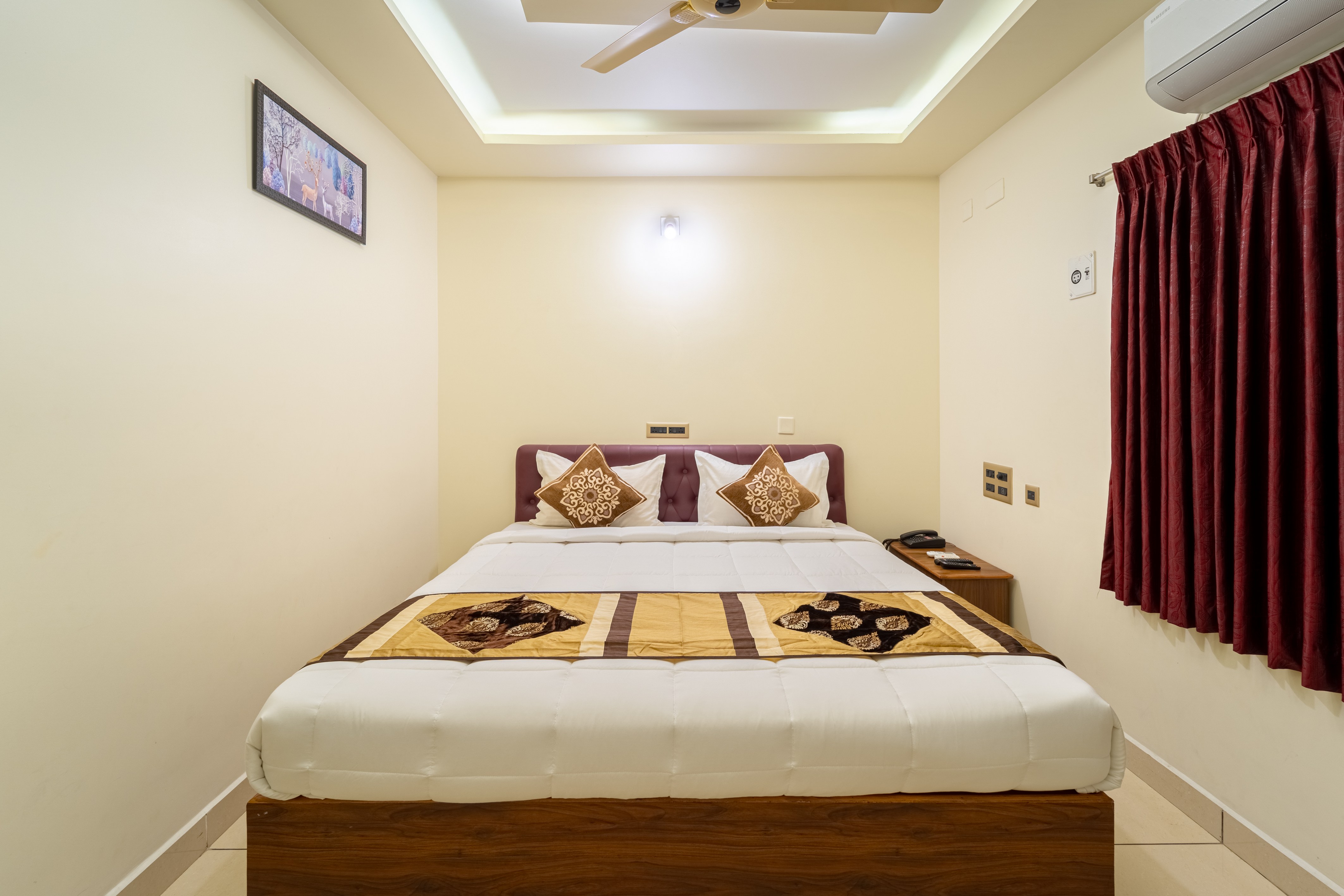 Pondy Stay Near Eden Beach - Tap to explore photos