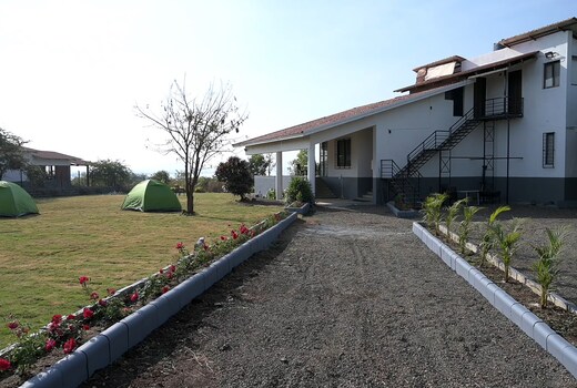 Rivercrest 4 BHK Waterview Villa