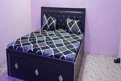 SPOT ON Pk Hotel & Restaurant, Meja