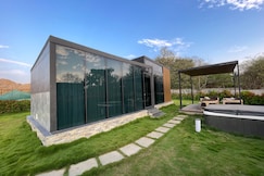 Medlin 8 | Serene Getaway with Outdoor Jacuzzi in Hyderabad by Homeyhuts, Chevella