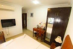 Riverside Hotel Phnom Penh, بنوم بنه