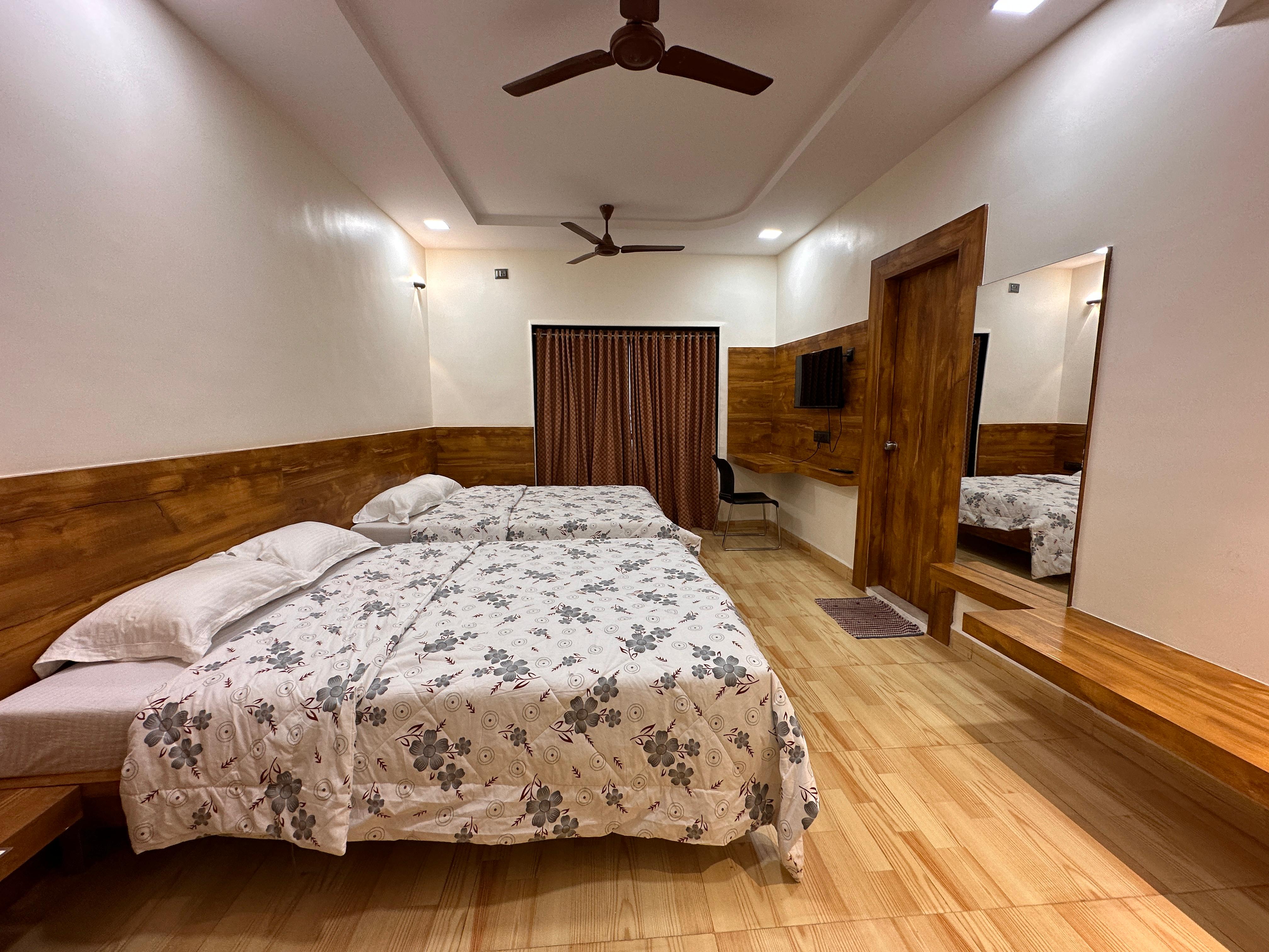 Hotel Sharan Shirdi 2
