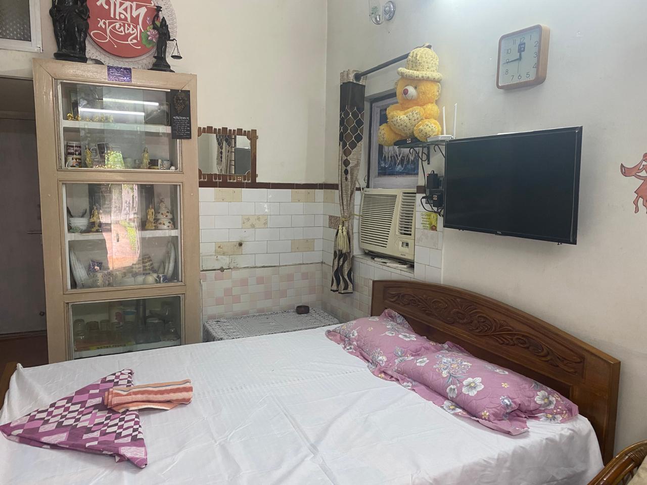 Abasar Shantiniketan - A 2BHK Apartment in a Bungalow - Tap to explore photos
