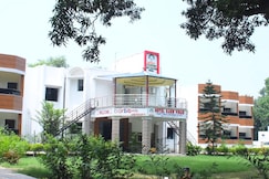 Hotel Karn Vihar, Godda