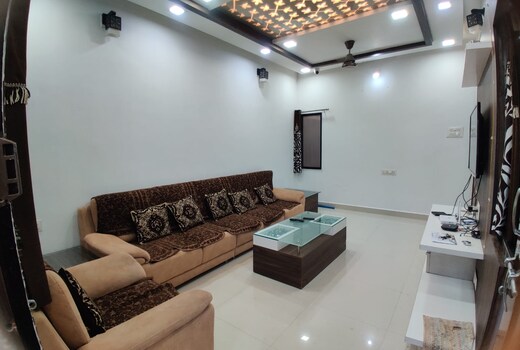 LUXURIA STAY