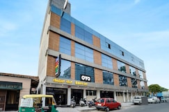 Super Townhouse Davis Let Bangalore, Bangalore