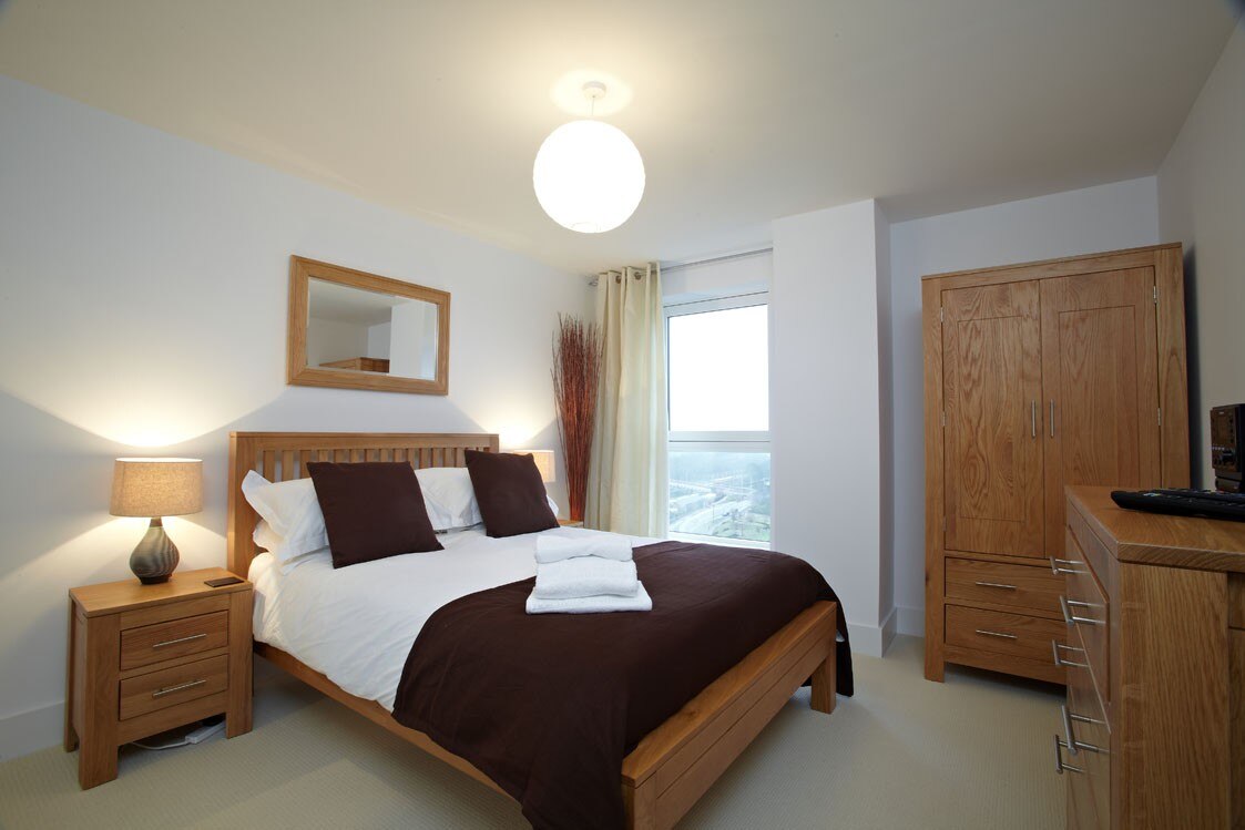 Skyline Plaza Two Bedroom Apartment - Tap to explore photos