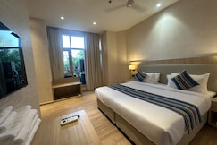 Hotel Bluestone Prime (Nehru Place) by The Cosy hotel, Delhi