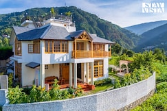 StayVista at Willow @ The Oakridge W/ Jacuzzi, Dalhousie