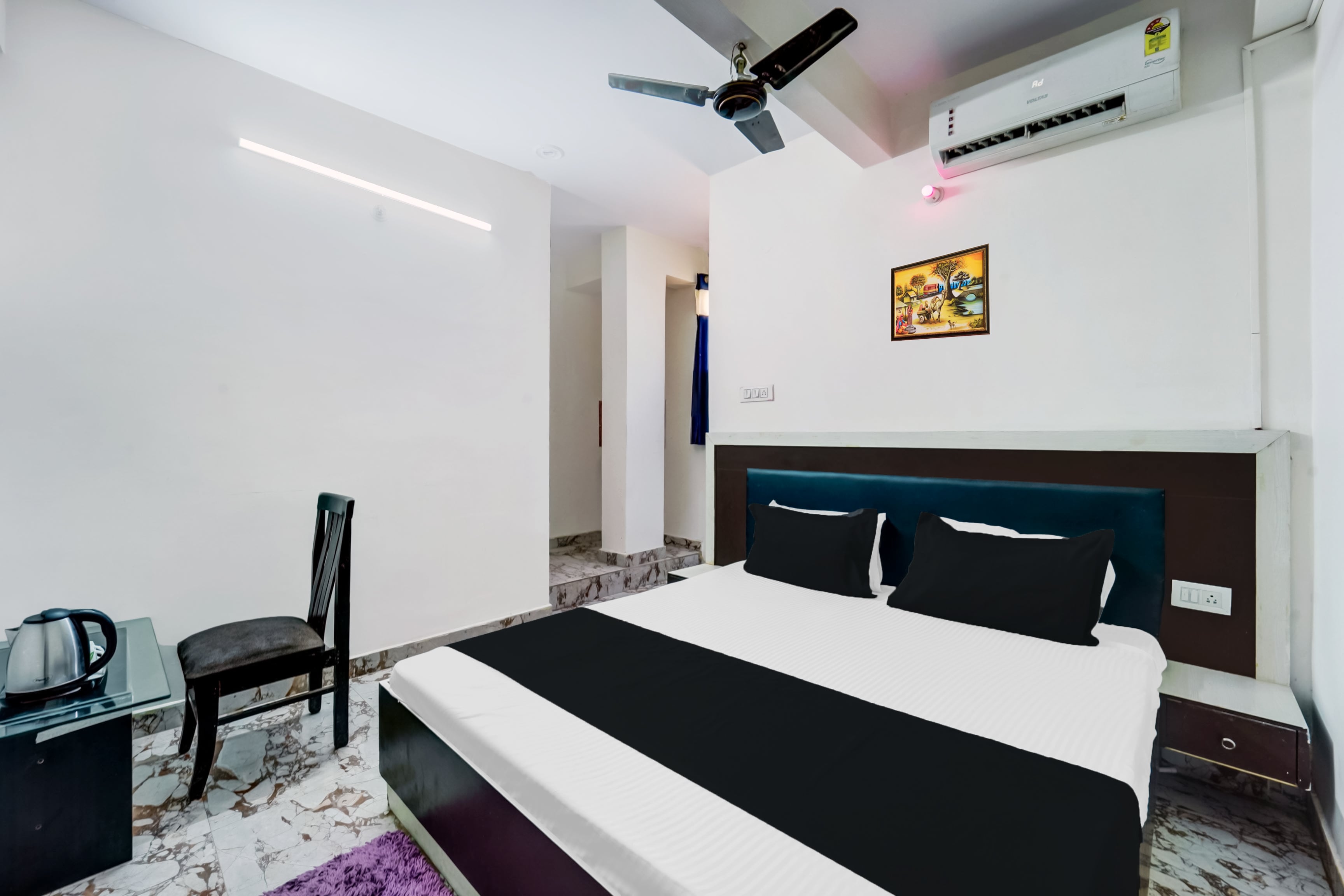 Hotel O 825004 Hotel Savera Inn - Tap to explore photos