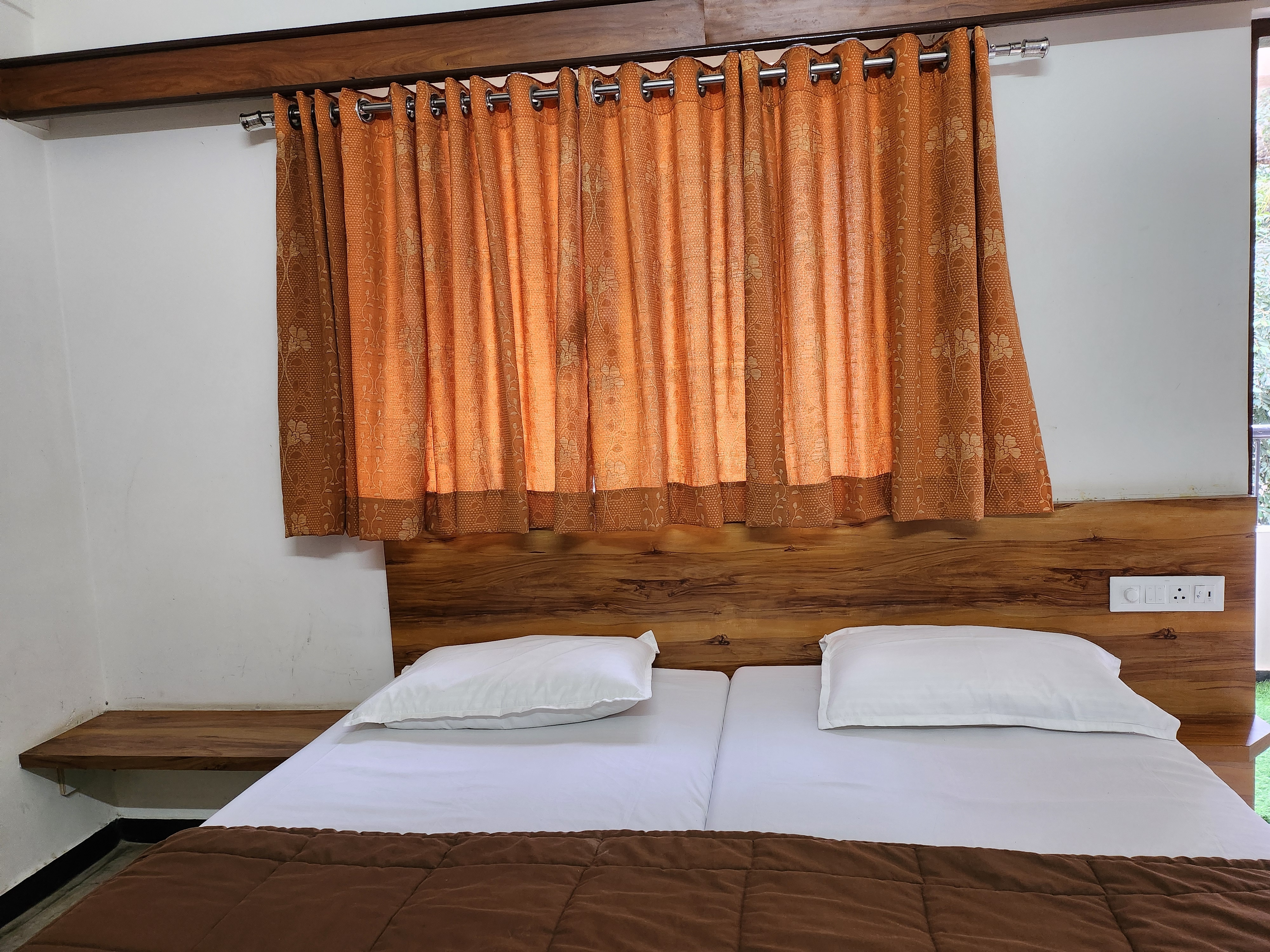 Hotel Ashwin Lodging & Boarding 2