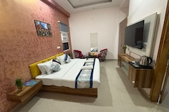 Radiant Blu Hotel, Noida