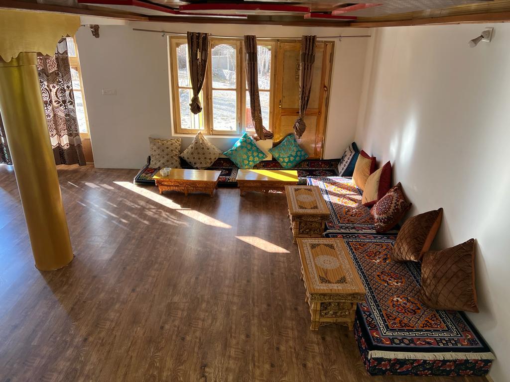 Cozy guest house - Tap to explore photos