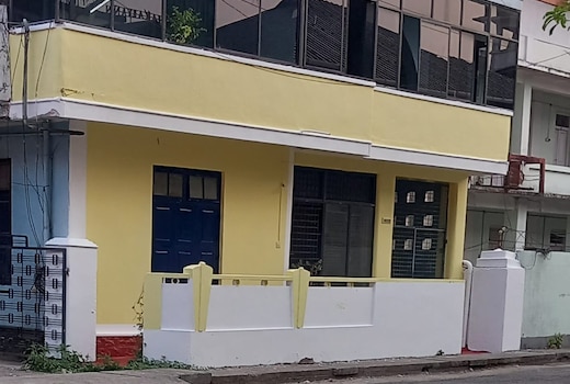 Maya STR, 500m from Vadakumnathan Temple