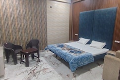 Riverside Homecomfort Stay, Prayagraj
