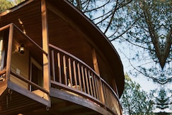 Srivasa Paradise | Treehouse | Jacuzzi