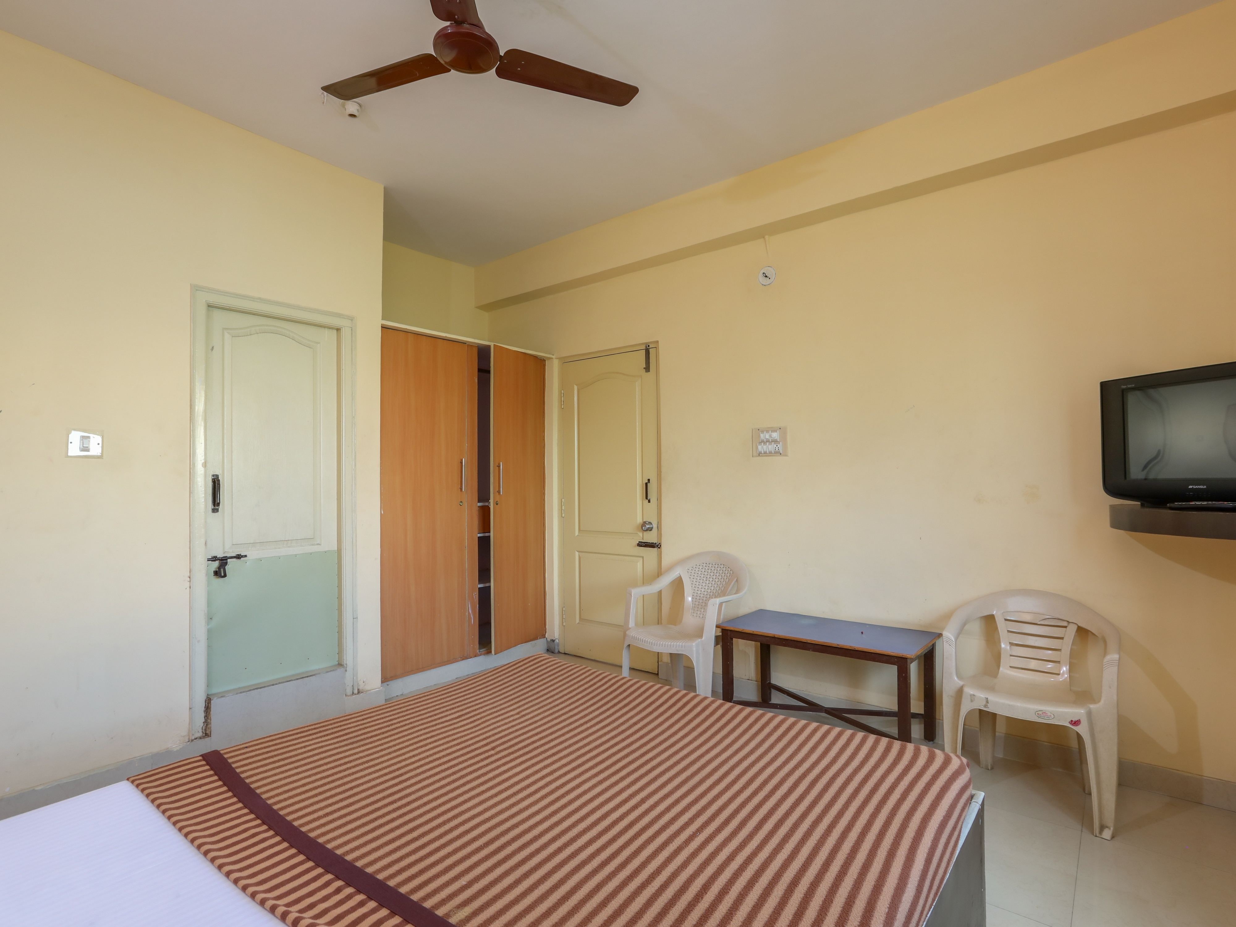 Shreyas residency - Tap to explore photos