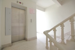 Super OYO 498 Ladawan Villa, Bangkok