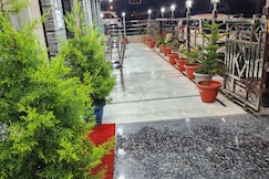 Hotel eleven, Binsar