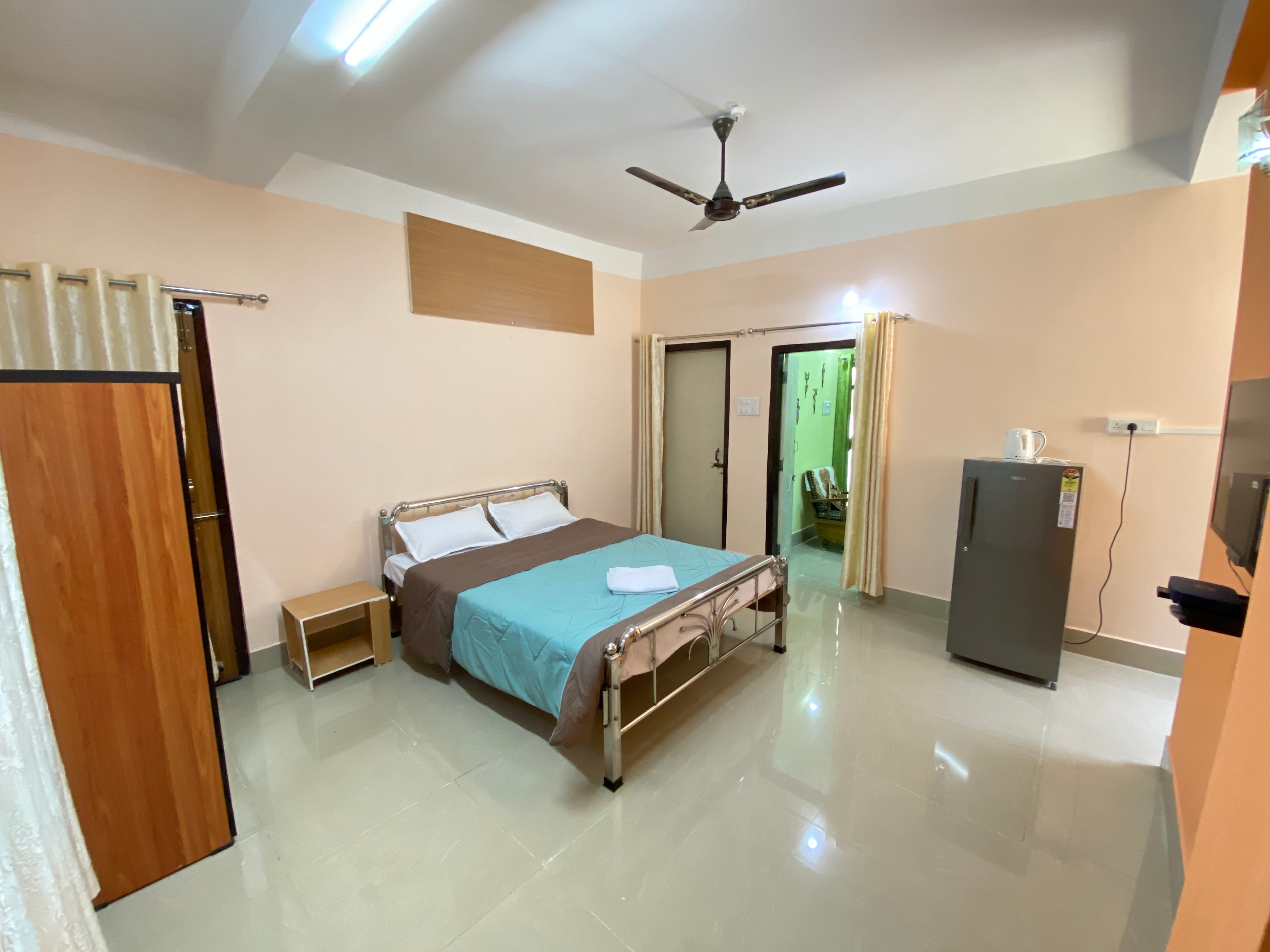 Paban Alay 1BHK House w/ AC, Wifi, Self Check In - Tap to explore photos