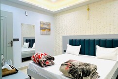 1 BR Cozy Stay Near Old City w Restaurant, Jaipur