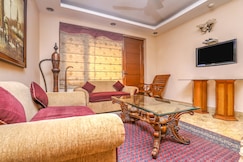 Skylink Suites Homestay | Rooms & Caretaker, Delhi