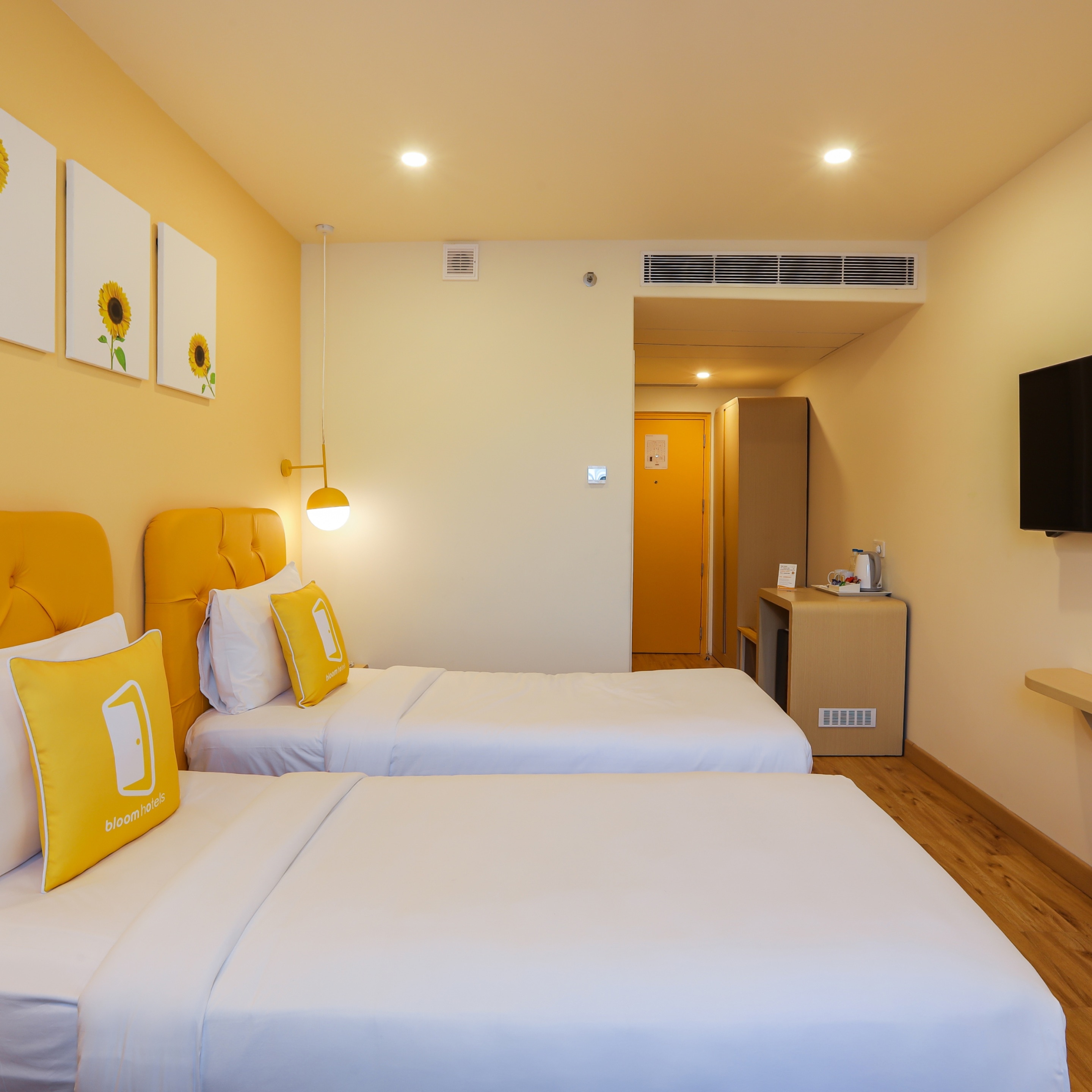 Bloom Hotel - Jalandhar - Tap to explore photos