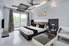 Super Hotel O Royal Inn, Gurgaon