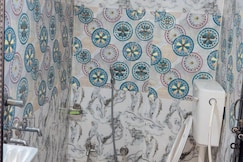 Shiv Shakti Home Stay - Sri Kashi Vishwanath Temple And Ghat Only 500m Spacious-Room with-wi-fi, Varanasi