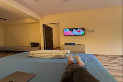 Perfect Central 1BHK in Bandra W: Rose 2, Mumbai