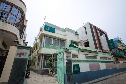 THE JAIS BOUTIQUE HOTEL {70 METERS FROM  ASSI GHAT)