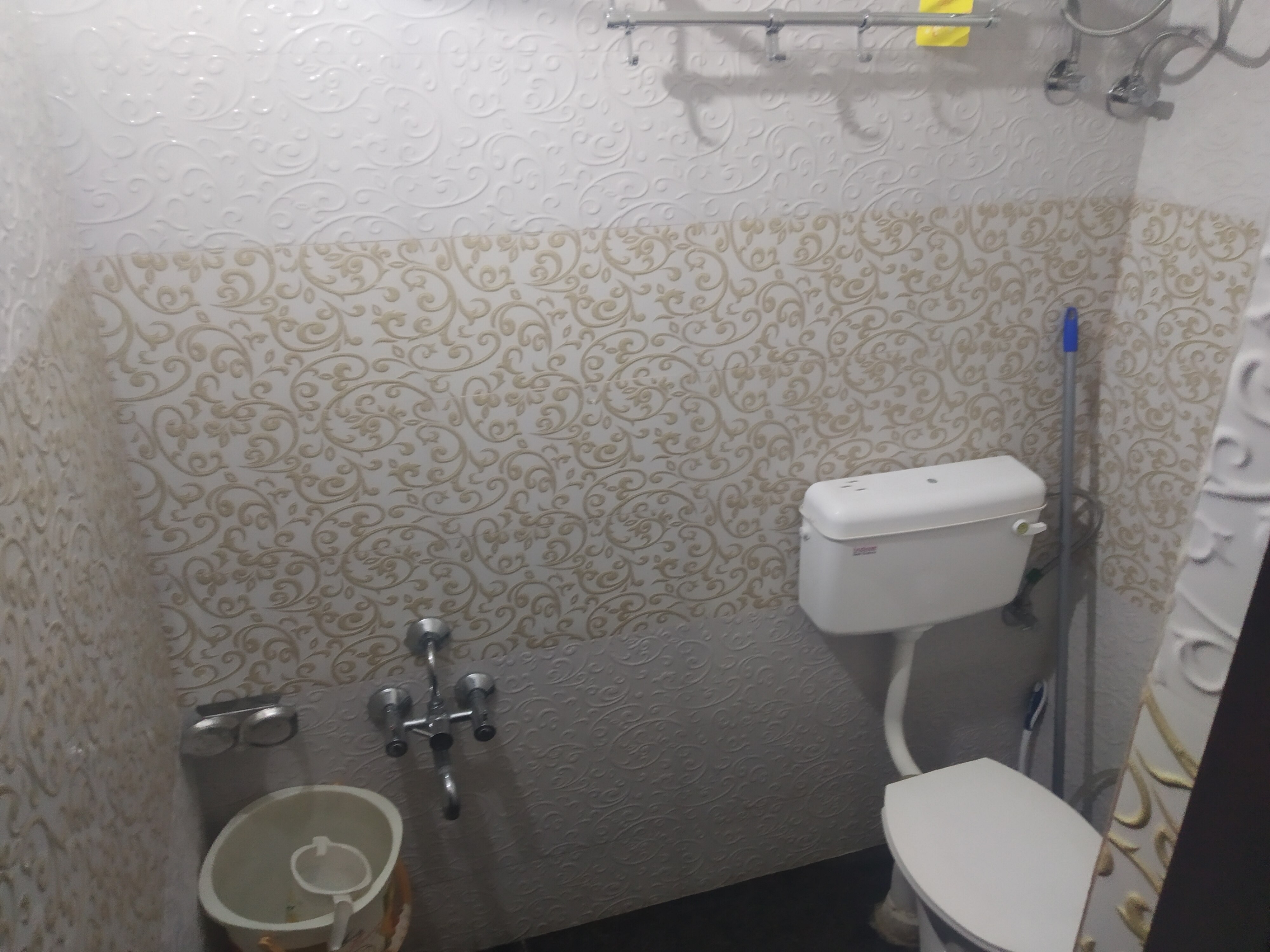 Ram's Ratna Guest House  - Tap to explore photos