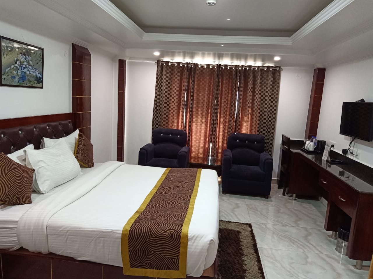 Hotel Grand White near ISBT Shimla - Tap to explore photos